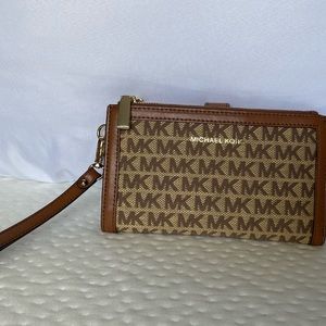 Michael Kors Wristlet